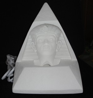 Konkávní lampa faraon